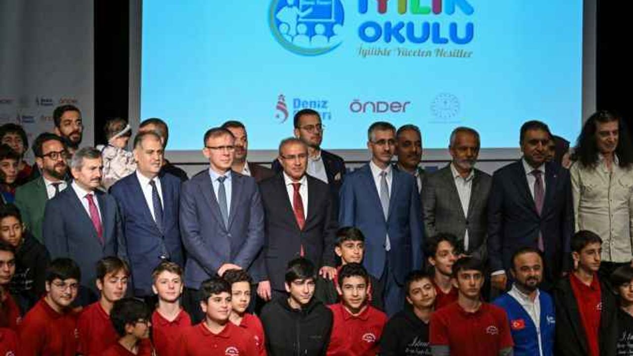 "İyilik Okulu" projesinin ilk dersi İstanbul'da yapıldı!