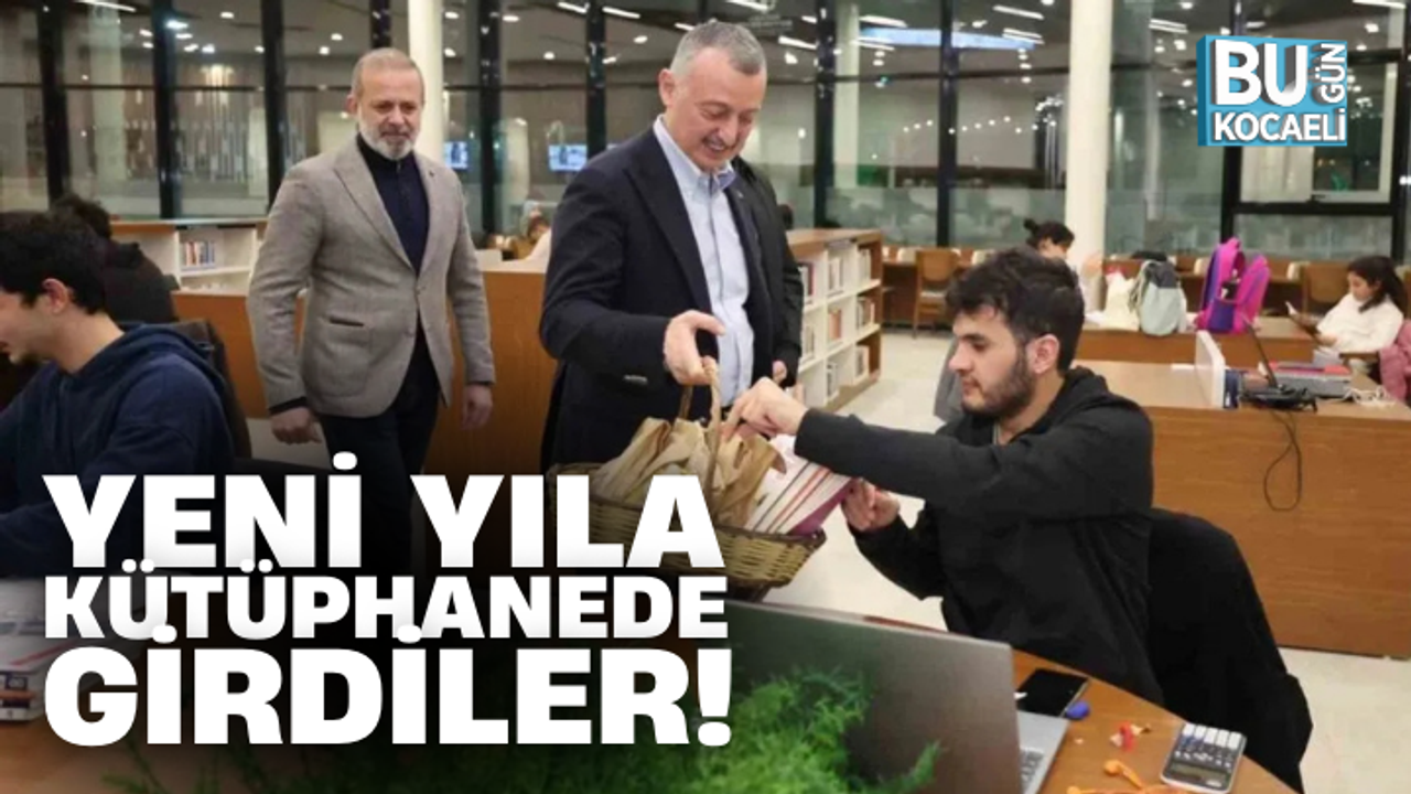 YENİ YILA KÜTAPHANEDE GİRDİLER