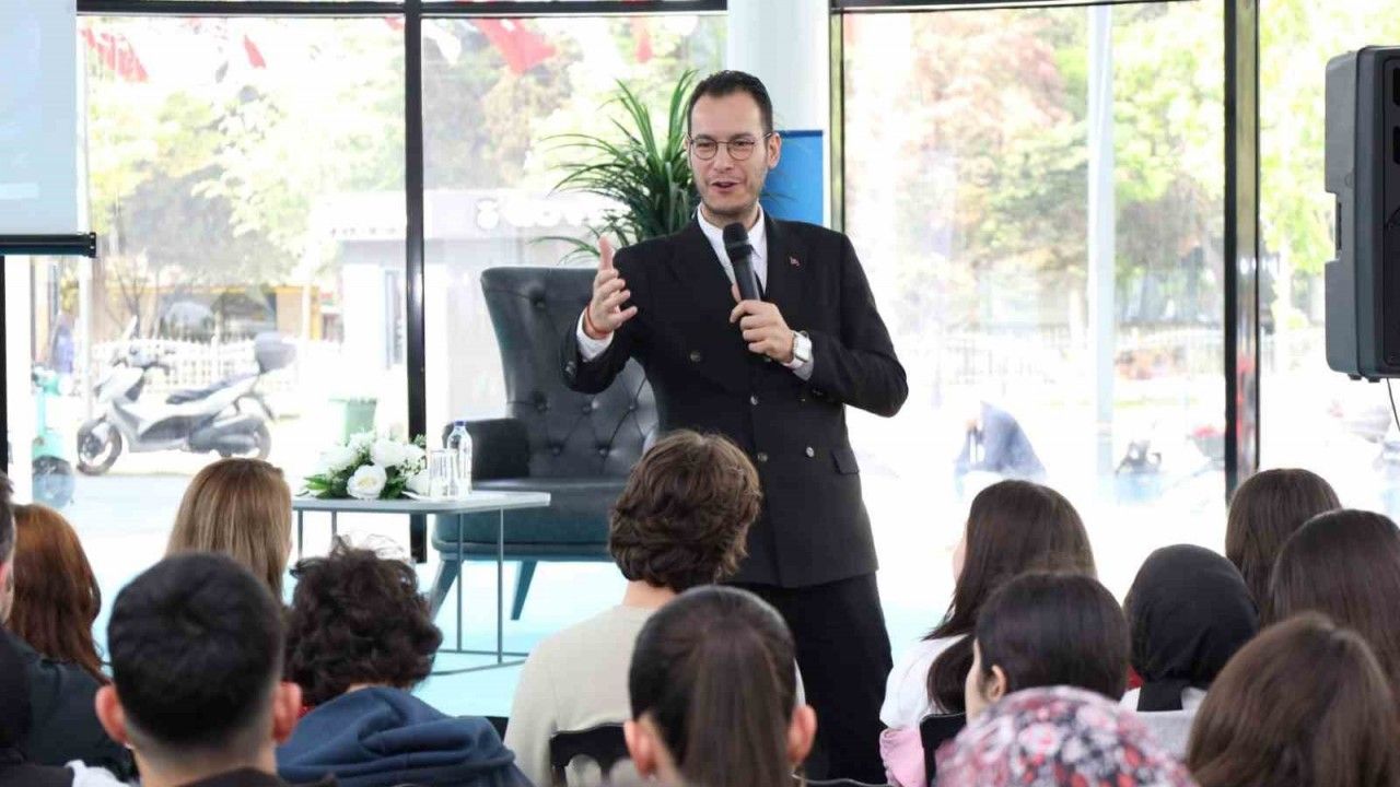 Instagram Mesajlarını Okuyor, Seni Dinliyor! 7/24 Gözetleniyoruz!
