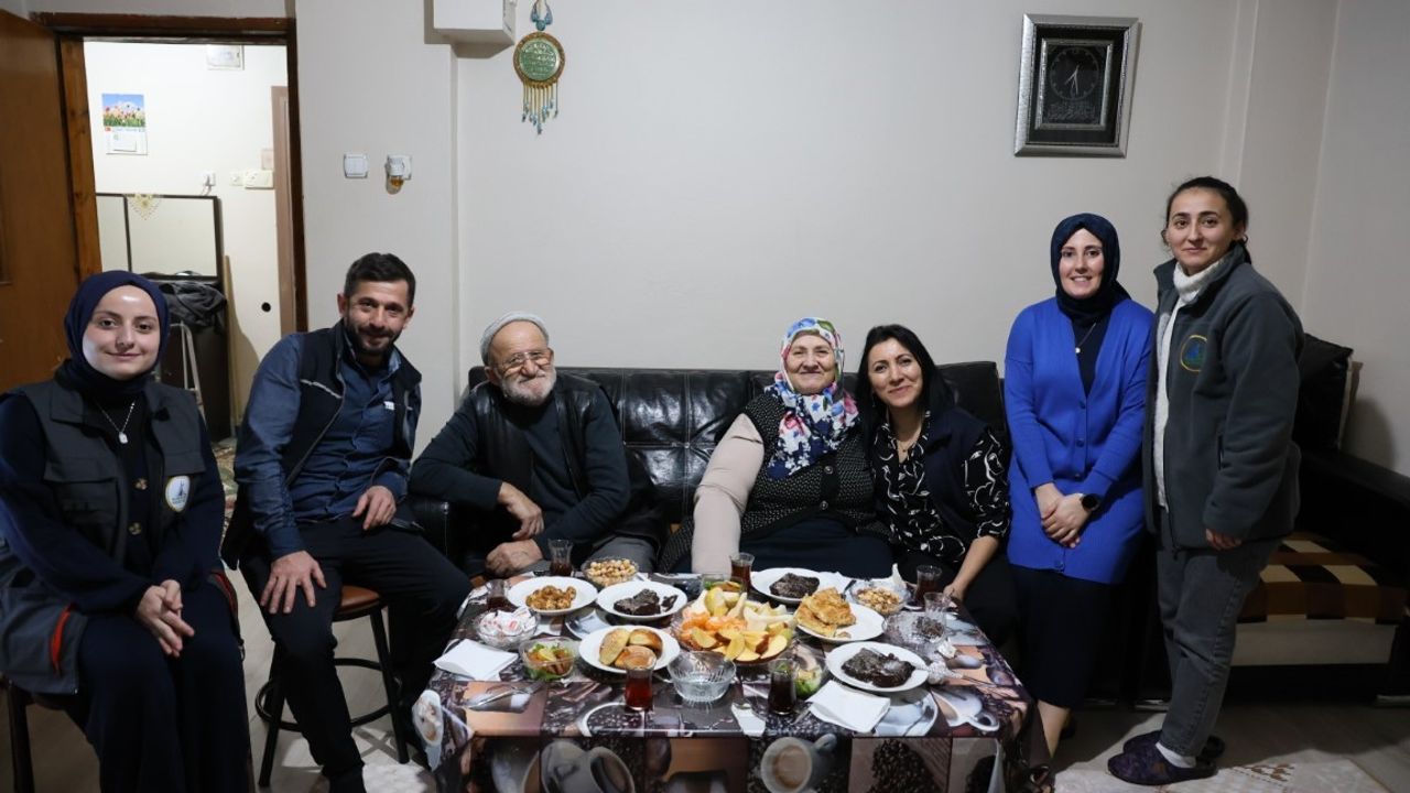 Alo Evlat Sağlık Kulübü Gönüllere Dokunuyor!