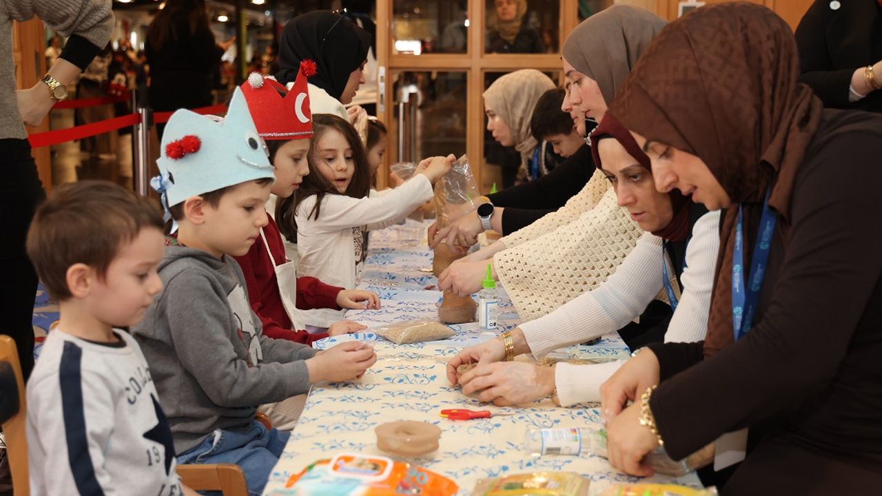 Bu Stantlar “Okula Bi’ Mola’ya” Renk Kattı