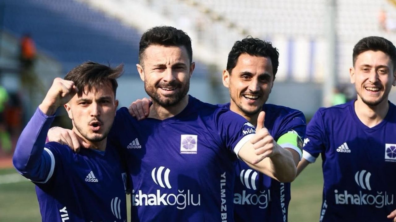 GÜZİDE GEBZESPOR SAHADA ŞOV YAPTI: ADANASPOR KARŞISINDA TARİHİ FARK!