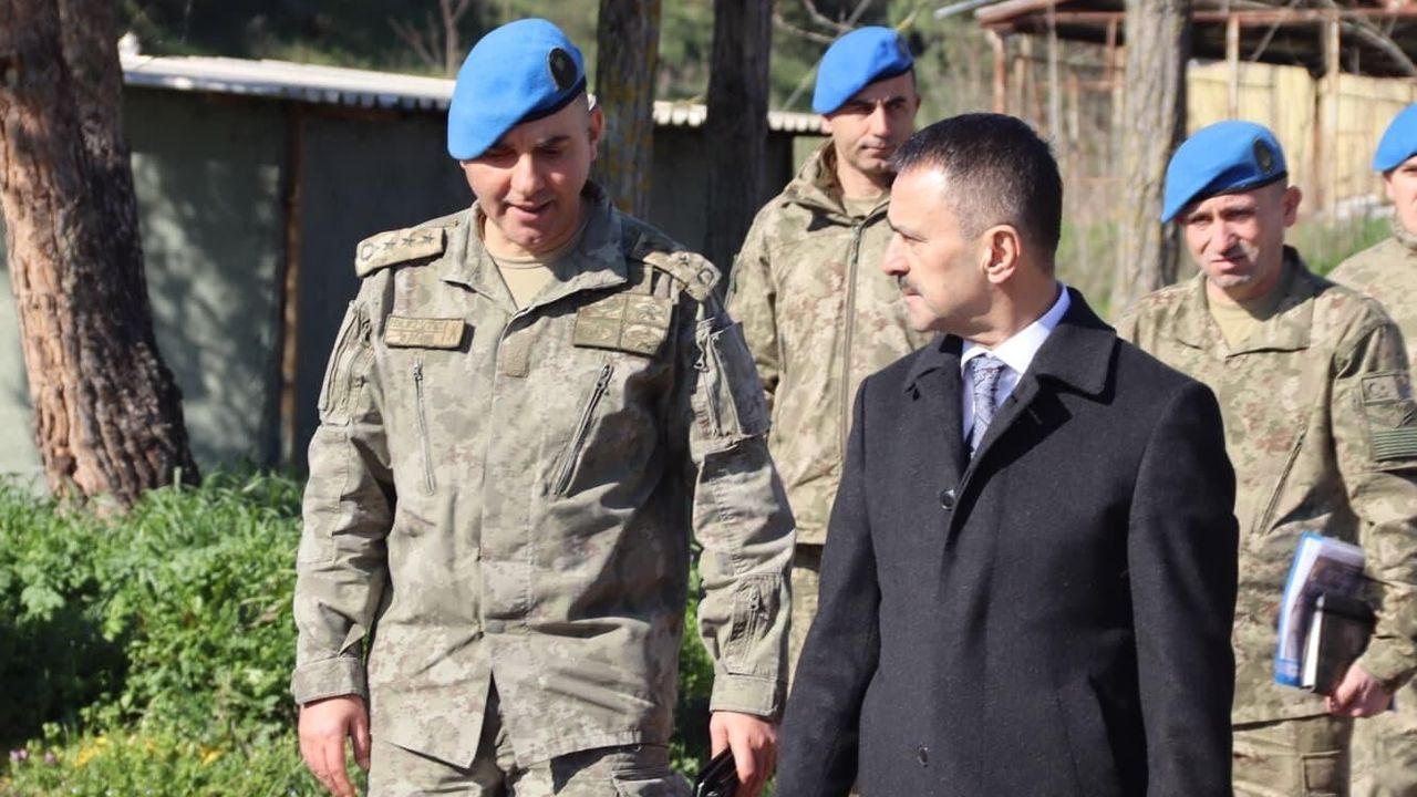 VALİ İLHAMİ AKTAŞ’TAN KANDIRA 7. KOMANDO TUGAY’A RESMİ ZİYARET