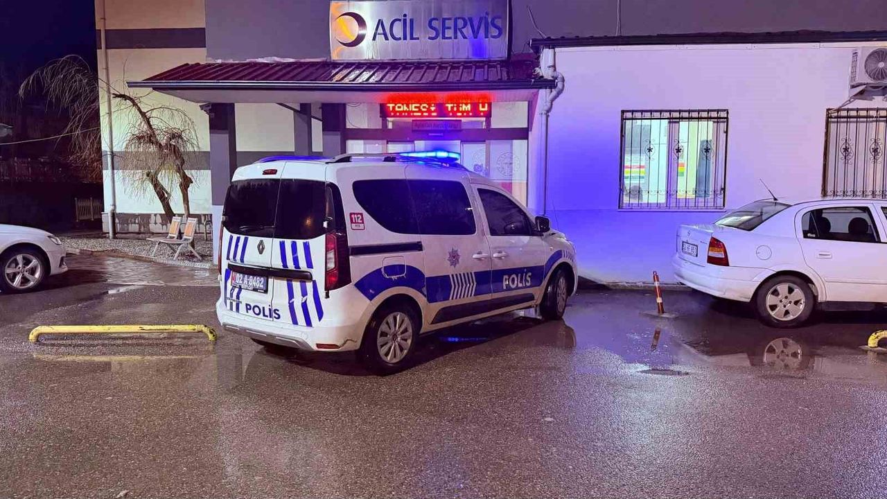 ADIYAMAN’DA BIÇAKLI KAVGA: 3 KİŞİ YARALANDI