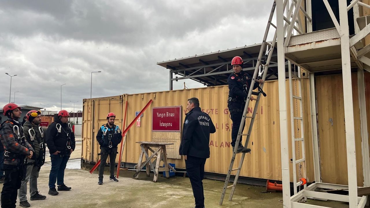 BÜYÜKŞEHİR’DEN 1.100 PERSONELE YÜKSEKTE ÇALIŞMA EĞİTİMİ