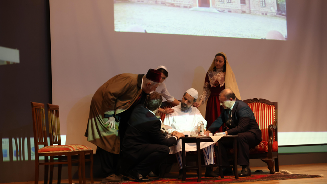 DERİNCE’DE 12 MART PROGRAMI: MEHMET AKİF ERSOY UNUTULMADI