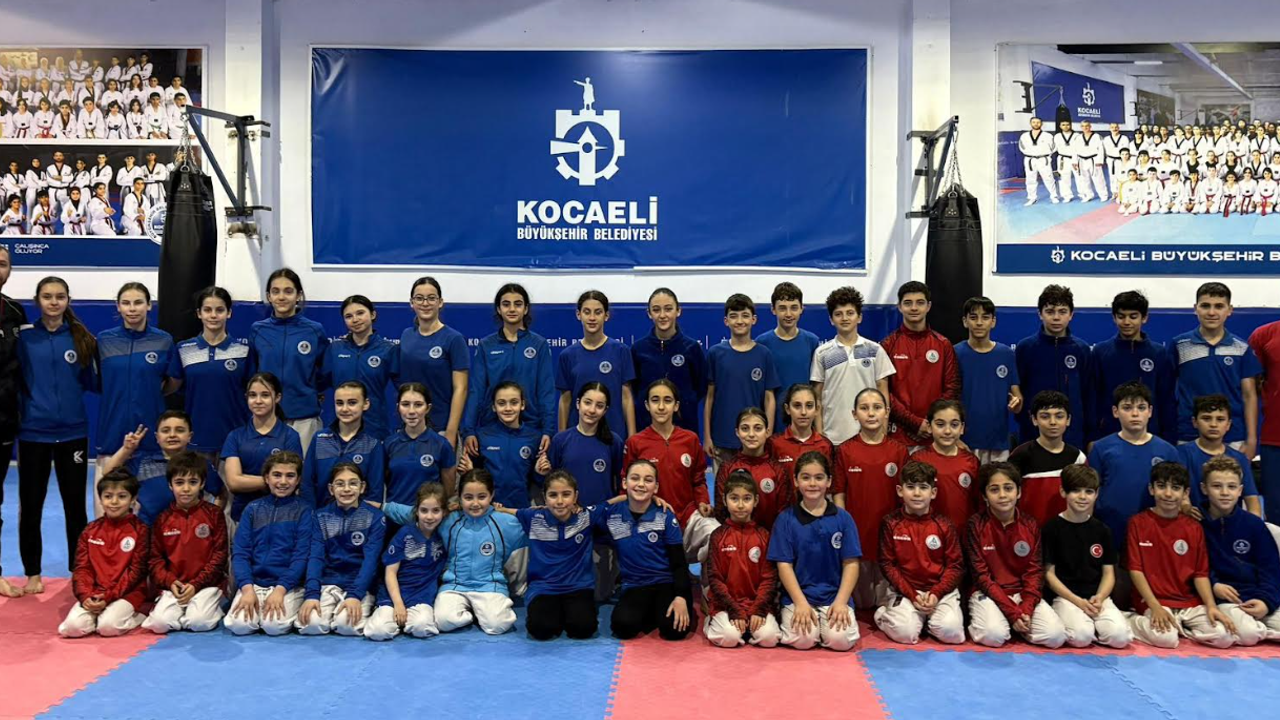 TÜRKİYE ŞAMPİYONASI ÖNCESİ KARATECİLERDEN ORTAK ANTRENMAN