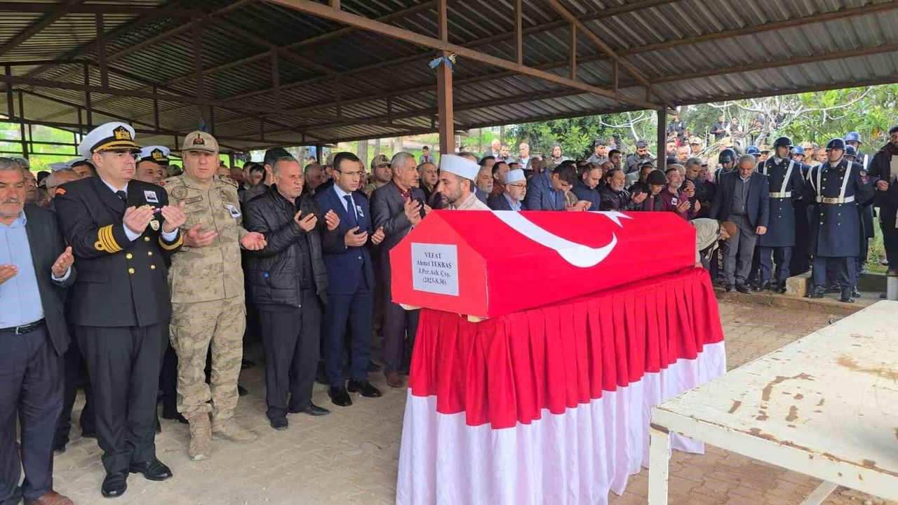 GENÇ JANDARMA PERSONELİ KALP KRİZİNE YENİK DÜŞTÜ