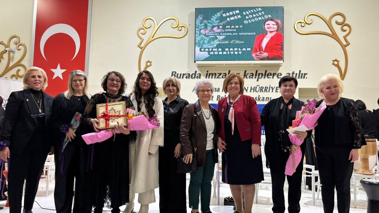 İZMİT’TE 8 MART DÜNYA EMEKÇİ KADINLAR GÜNÜ ETKİNLİĞİ YOĞUN KATILIMLA GERÇEKLEŞTİ