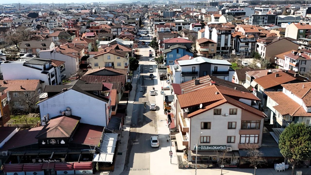 KOCAELİ’DE ÜSTYAPI ATAĞI KARTEPE’DE DEVAM EDİYOR