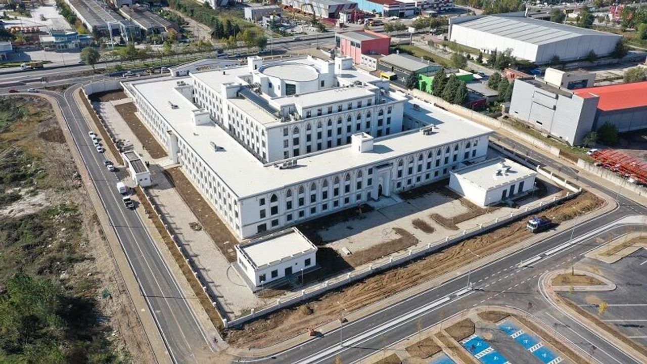 KOCAELİ’DE “GÜVENLİ OKUL” DENETİMİ: 110 KİŞİ KONTROL EDİLDİ