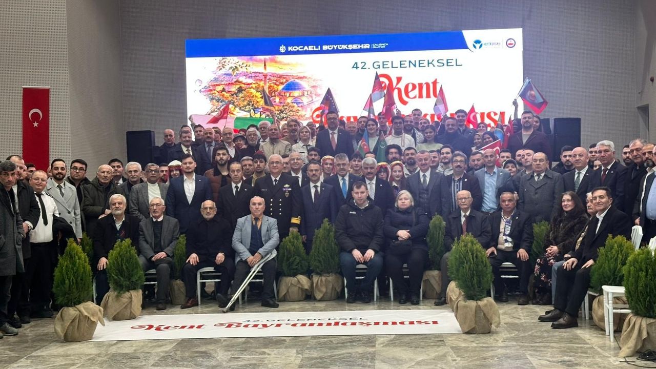 KOCAELİ TEK YÜREK! 42. KENT BAYRAMLAŞMASINA YOĞUN KATILIM