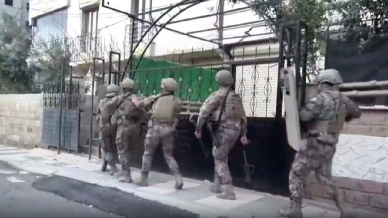 56 İLDE DEAŞ OPERASYONU: 525 ŞÜPHELİ YAKALANDI