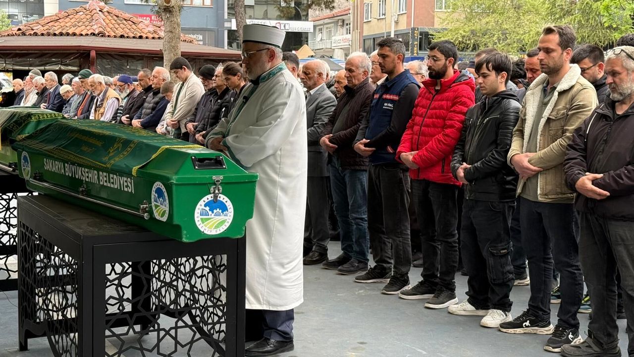 BIÇAKLI KAVGA CAN ALDI! FATİH KURT SON YOLCULUĞUNA UĞURLANDI