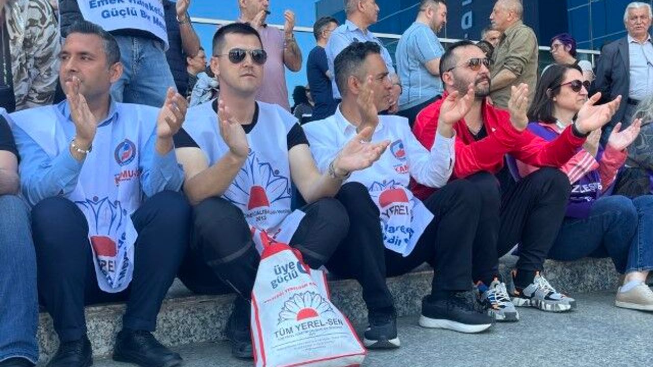 İZMİR BELEDİYELERİNDE MAAŞ KRİZİ! 3 İLÇEDE MEMURLAR İŞ BIRAKTI