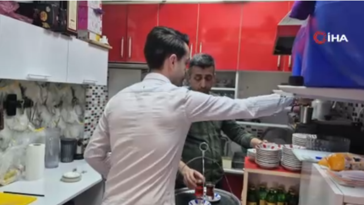 ÇAYA YETİŞEMEYİNCE ‘CINCIR’LA SERVİSE BAŞLADI