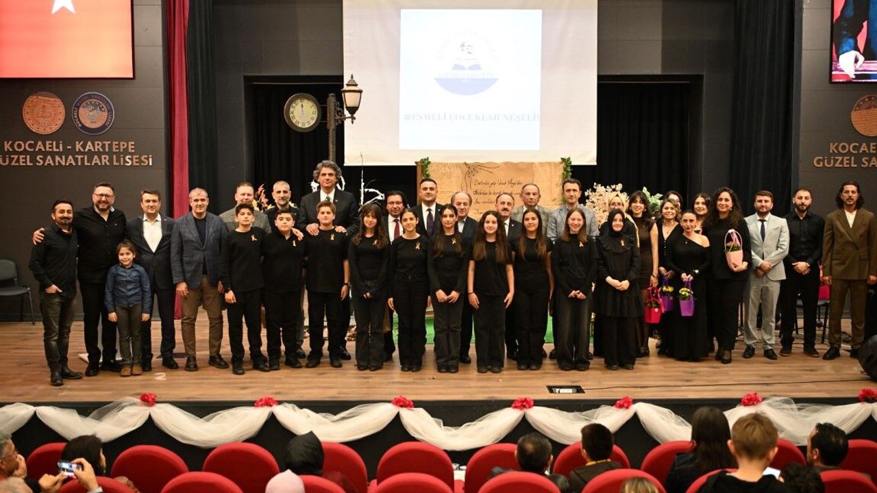 EŞME ORTAOKULU’NDAN ANLAMLI ETKİNLİK: ŞİİRLER LÖSEV İÇİN OKUNDU