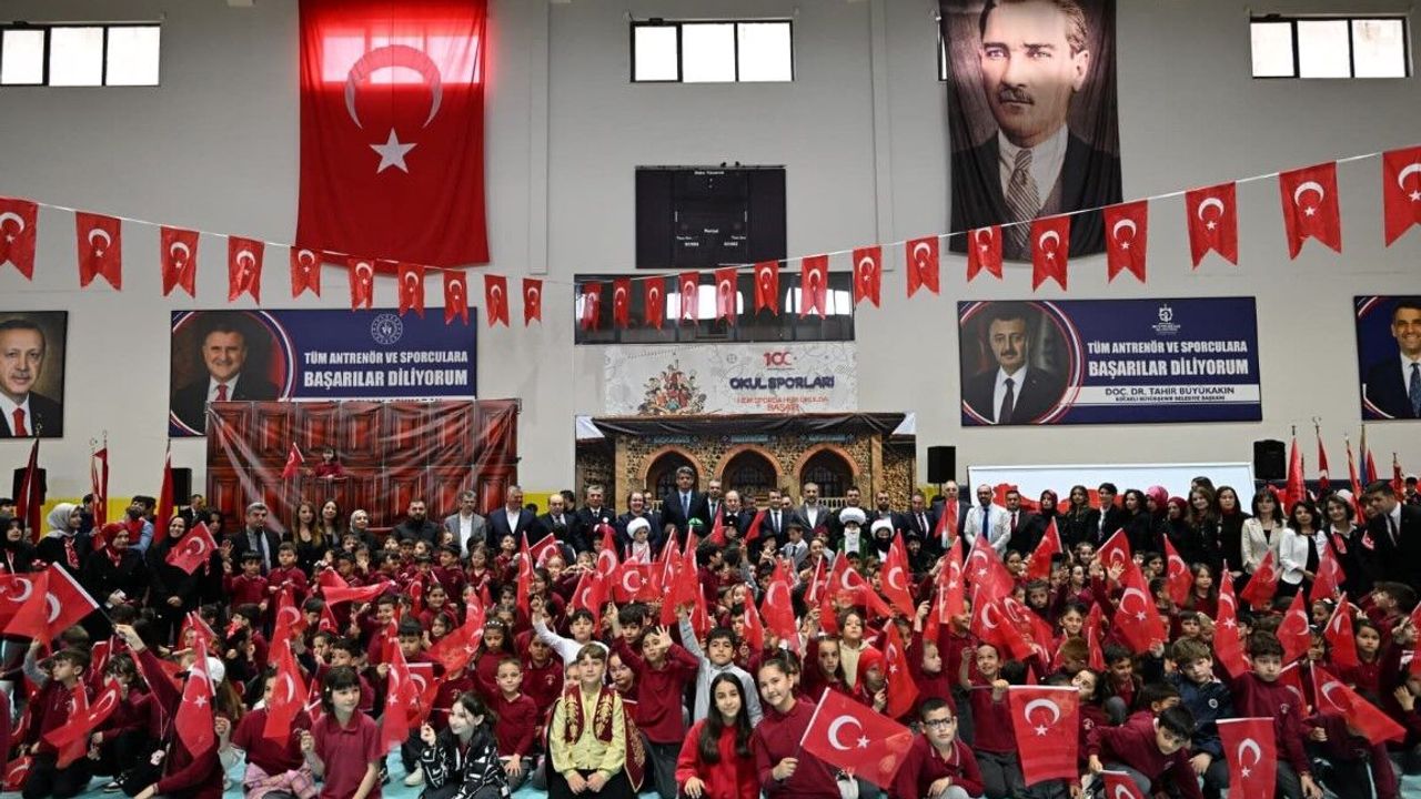 KARTEPE’DE 23 NİSAN BAYRAMI RENKLİ GÖRÜNTÜLERE SAHNE OLDU