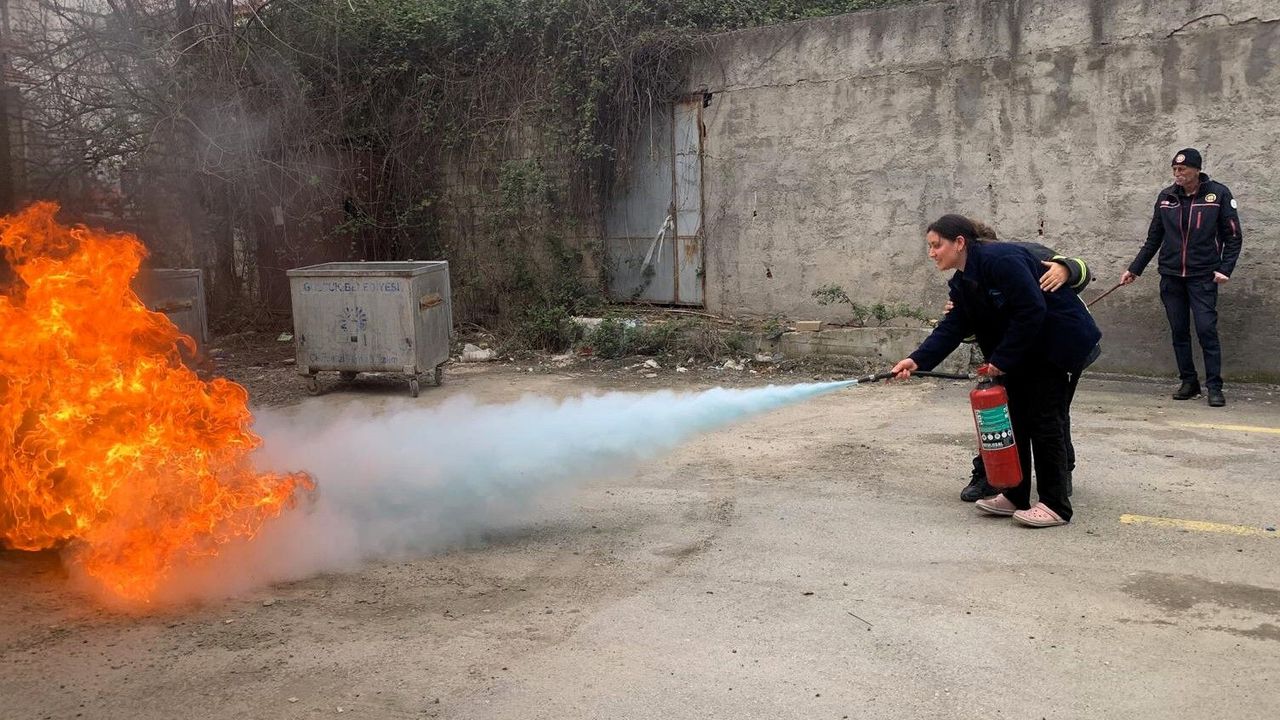 KOCAELİ’DE HASTANE PERSONELİNE YANGIN GÜVENLİĞİ EĞİTİMİ