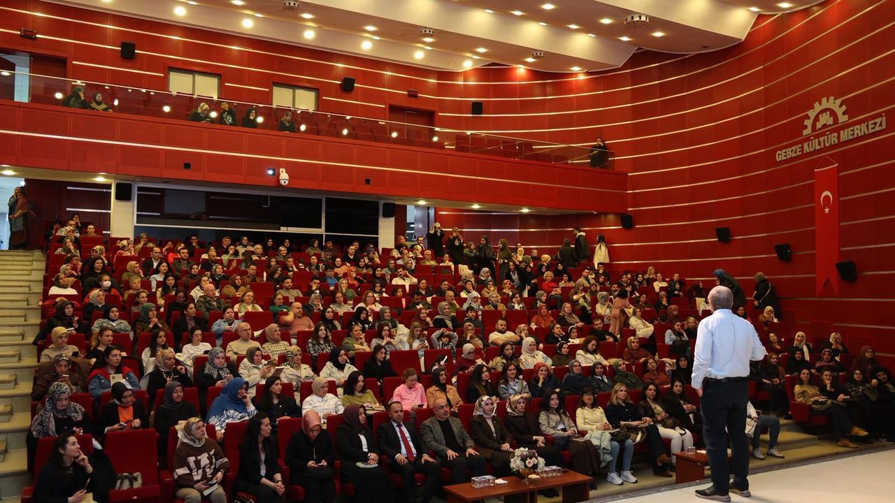 GEBZE’DE BEYİN VE BAĞIRSAK İLİŞKİSİ ANLATILDI