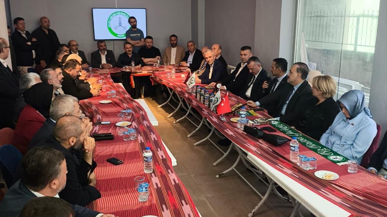 VALİ AKTAŞ VE BAŞKAN BÜYÜKAKIN’DAN DERNEK ZİYARETİ