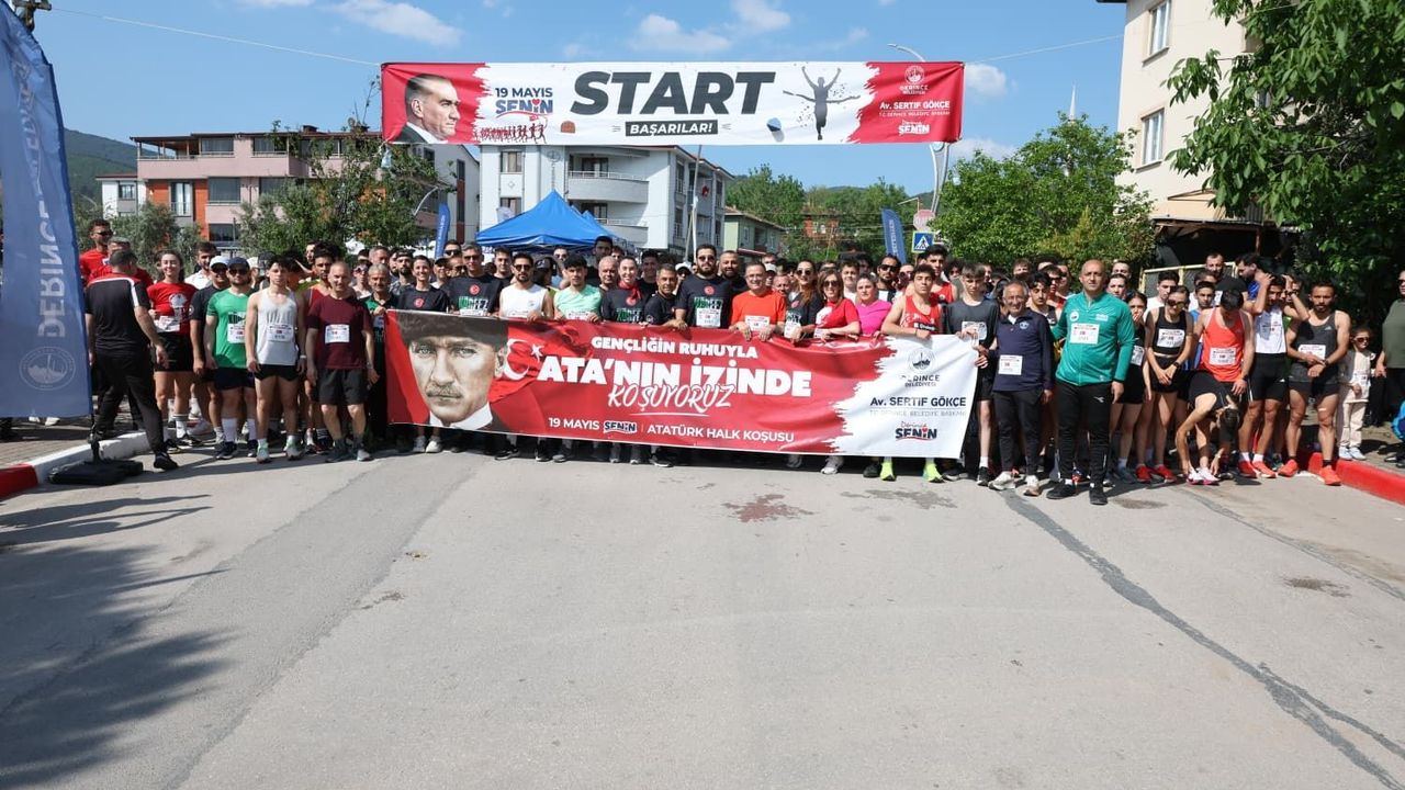 DERİNCE'DE ATATÜRK HALK KOŞUSU BAYRAM COŞKUSUNU SPORLA BULUŞTURDU
