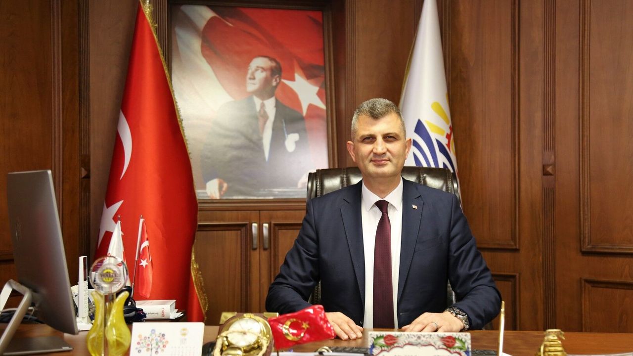 BAŞKAN SEZER’DEN BAYRAMLAŞMA DAVETİ: “BİRLİK VE DAYANIŞMAMIZ GÜÇLENSİN”