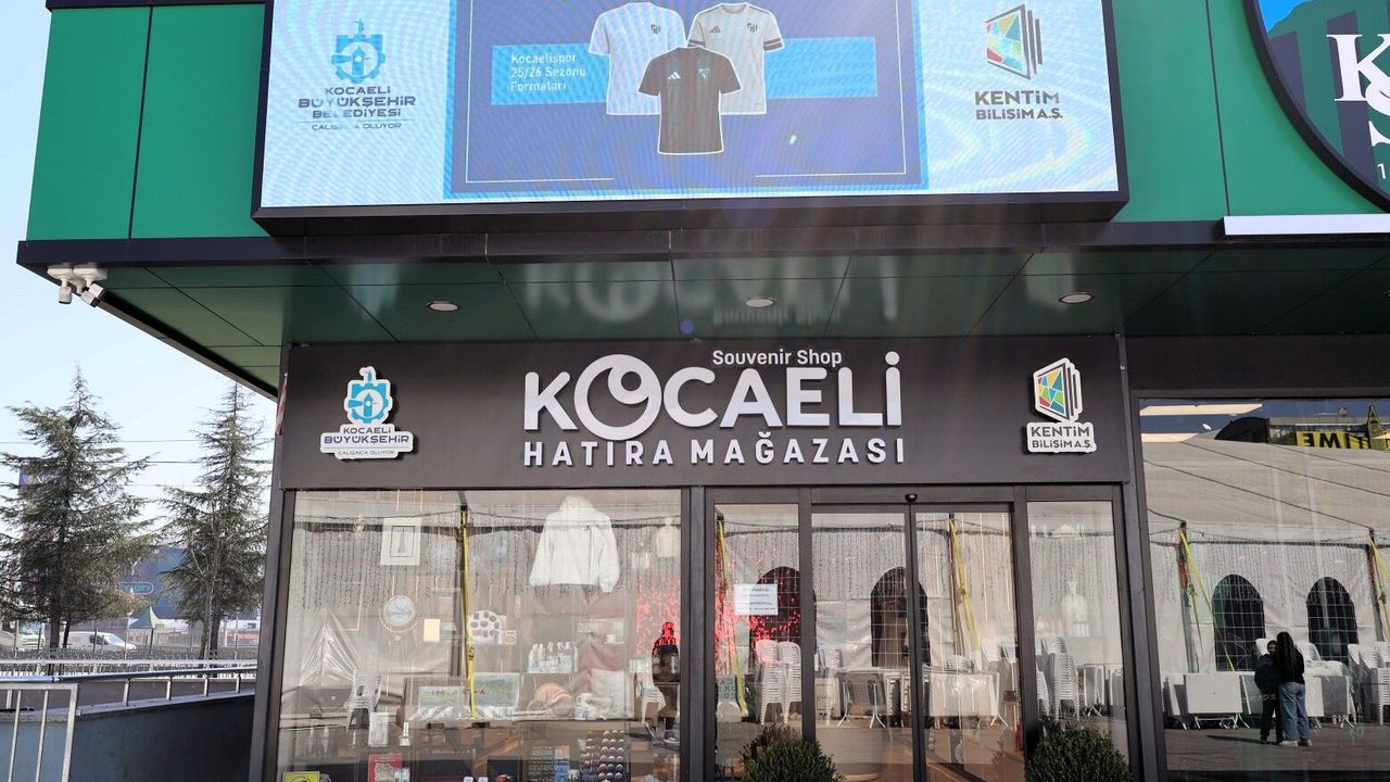 KOCAELİ HATIRA MAĞAZASI BAYRAM ÖNCESİ YOĞUN İLGİ GÖRÜYOR