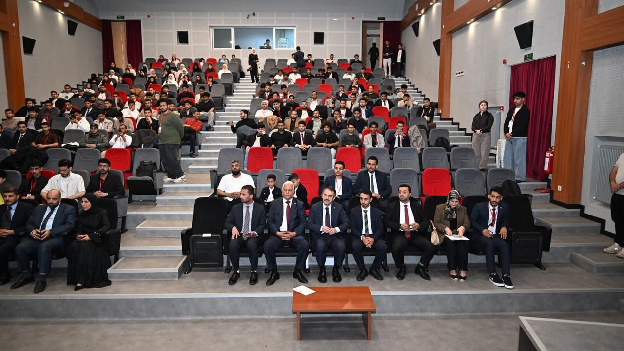 VALİ İLHAMİ AKTAŞ YEMENLİ ÖĞRENCİLER DERNEĞİ GENEL KURULUNA KATILDI