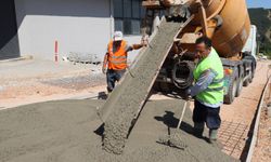 İzmit Belediyesi’nden Kabaoğlu’na Yeni Beton Yol