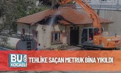Tehlike Saçan Metruk Bina Yıkıldı