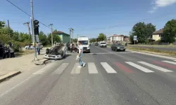 Yayaya Yol Verdi, 3 Kişinin Yaralanmasına Sebep Oldu!