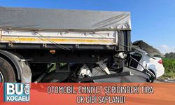 Otomobil, Emniyet Şeridindeki Tıra Ok Gibi Saplandı