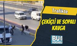 Trafikte Çekiçli Ve Sopalı Kavga