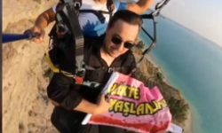 Yamaç Paraşütü Atlayışında Evlilik Teklifi