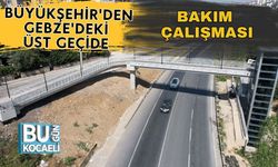 Büyükşehir'den Gebze'deki Üst Geçide Bakım Çalışması