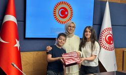 Milletvekili Katırcıoğlu, Ebeveyn Kaybı Yaşamış Çocukları TBMM’de Ağırladı