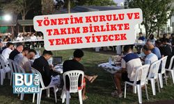 Yönetim Kurulu Ve Takım Birlikte Yemek Yiyecek