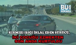 Kırmızı Işığı İhlal Eden Sürücü, İki Çocuğu Ezmekten Son Anda Kurtuldu