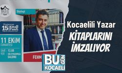 Kocaelili Yazar Kitaplarını İmzalıyor