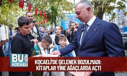 Kocaeli’de Gelenek Bozulmadı: Kitaplar Yine Ağaçlarda Açtı