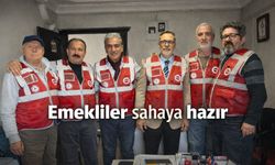 Emekliler Sahaya Hazır