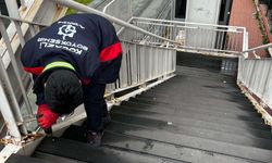 Kocaeli'de Üst Geçitler Güçlendiriliyor: Merdivenler Yenileniyor