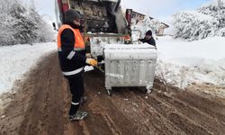 Başiskele’de Zorlu Kış Şartlarına Rağmen Temizlik Çalışmaları Sürüyor