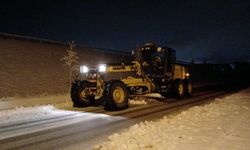 İzmit’te Karla Mücadele Aralıksız Sürüyor