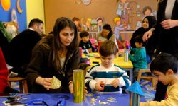 Minik Mucitler Bilimle Buluştu: Lokomotif Çocuk Köyü'nden Bilim Merkezi’ne Ziyaret