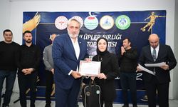Kartepe’de Spor Camiası Başkanlar Kurulu ve Sertifika Töreninde Buluştu