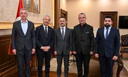 İZMİT BELEDİYESİ’NDEN VALİ AKTAŞ’A NEZAKET ZİYARETİ
