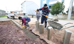 DERİNCE BELEDİYESİ YOL VE KALDIRIM ÇALIŞMALARINI SÜRDÜRÜYOR