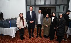 MUSTAFA KOCAMAN ESNAF BULUŞMALARI’NDA KUAFÖRLERLE İFTAR YAPTI